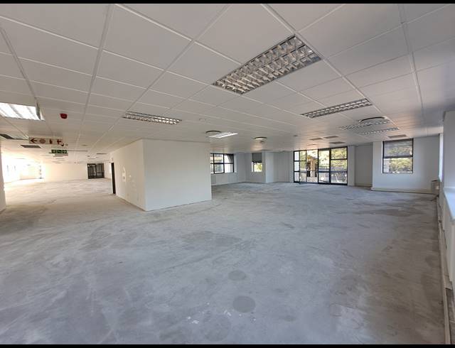 1,575M² OFFICE TO LET IN ILLOVO